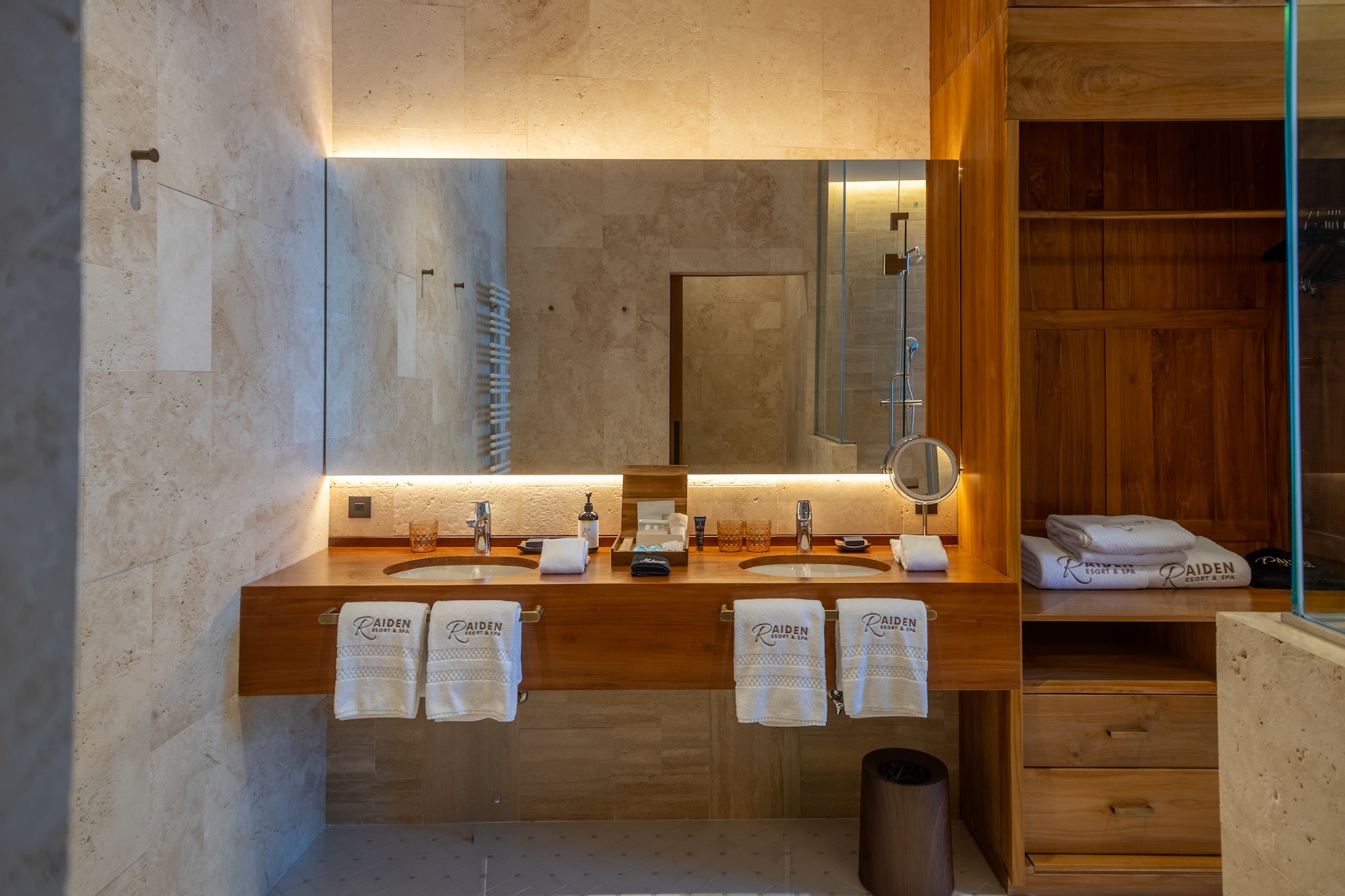 Coastal Grand Suite 4